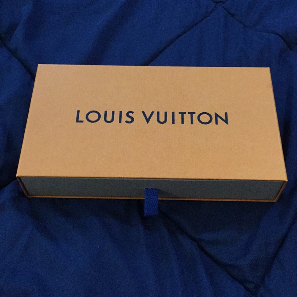 Louis Vuitton box